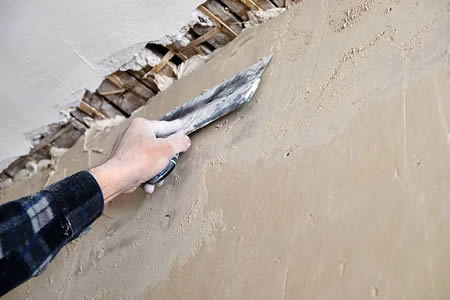 Stucco Repair in New Orleans: 9 Early Warning Signs Homeowners Miss